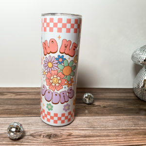 ¡No me jodas! Keep it real and keep it cool with our 'No Me Jodas' 20 oz skinny tumbler! Made for those moments when you need to sip in style and send a message, this stainless steel tumbler is your go-to for sass and hydration.